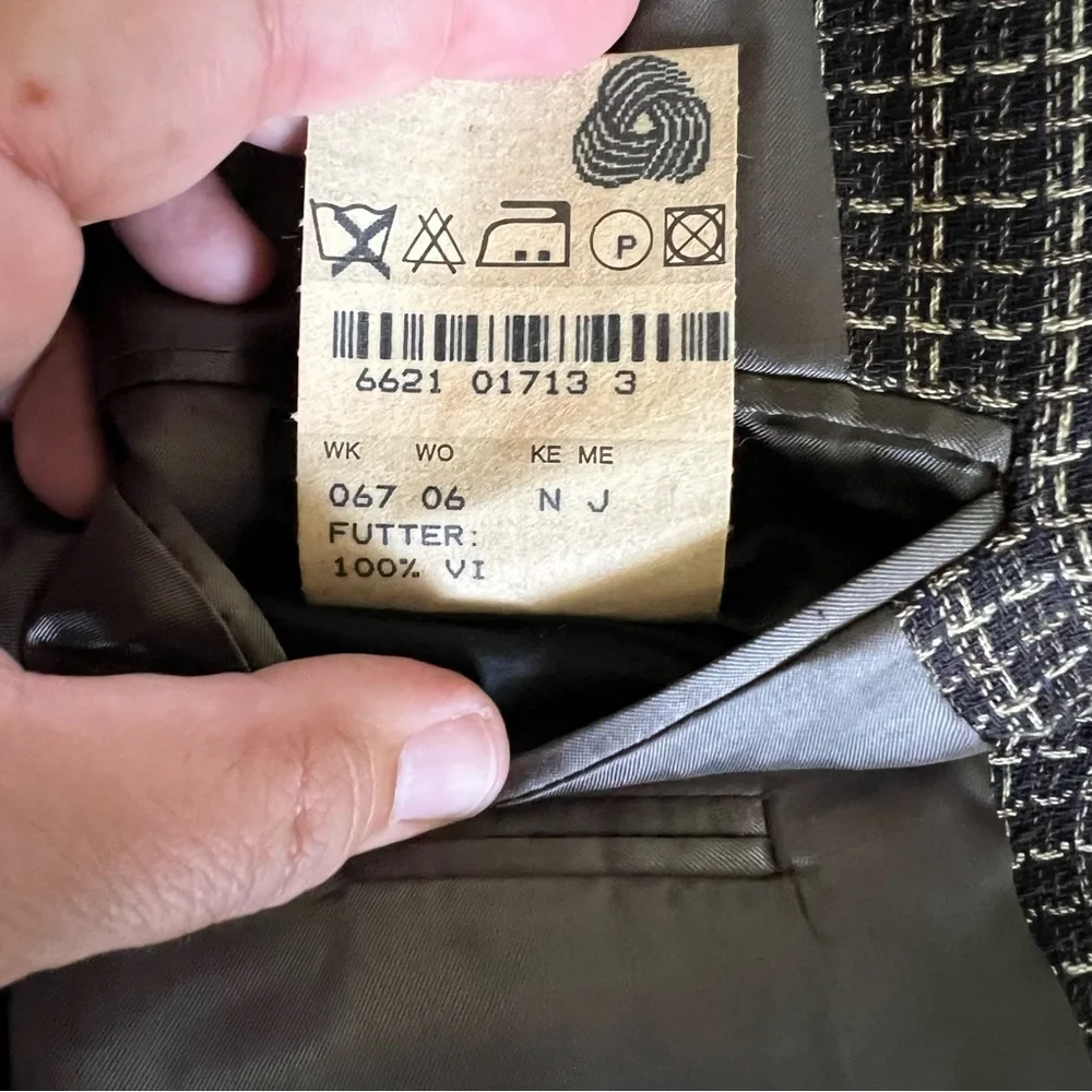 Hugo Boss Men's Black and Brown Checkered Blazer 100% Wool Size 42R